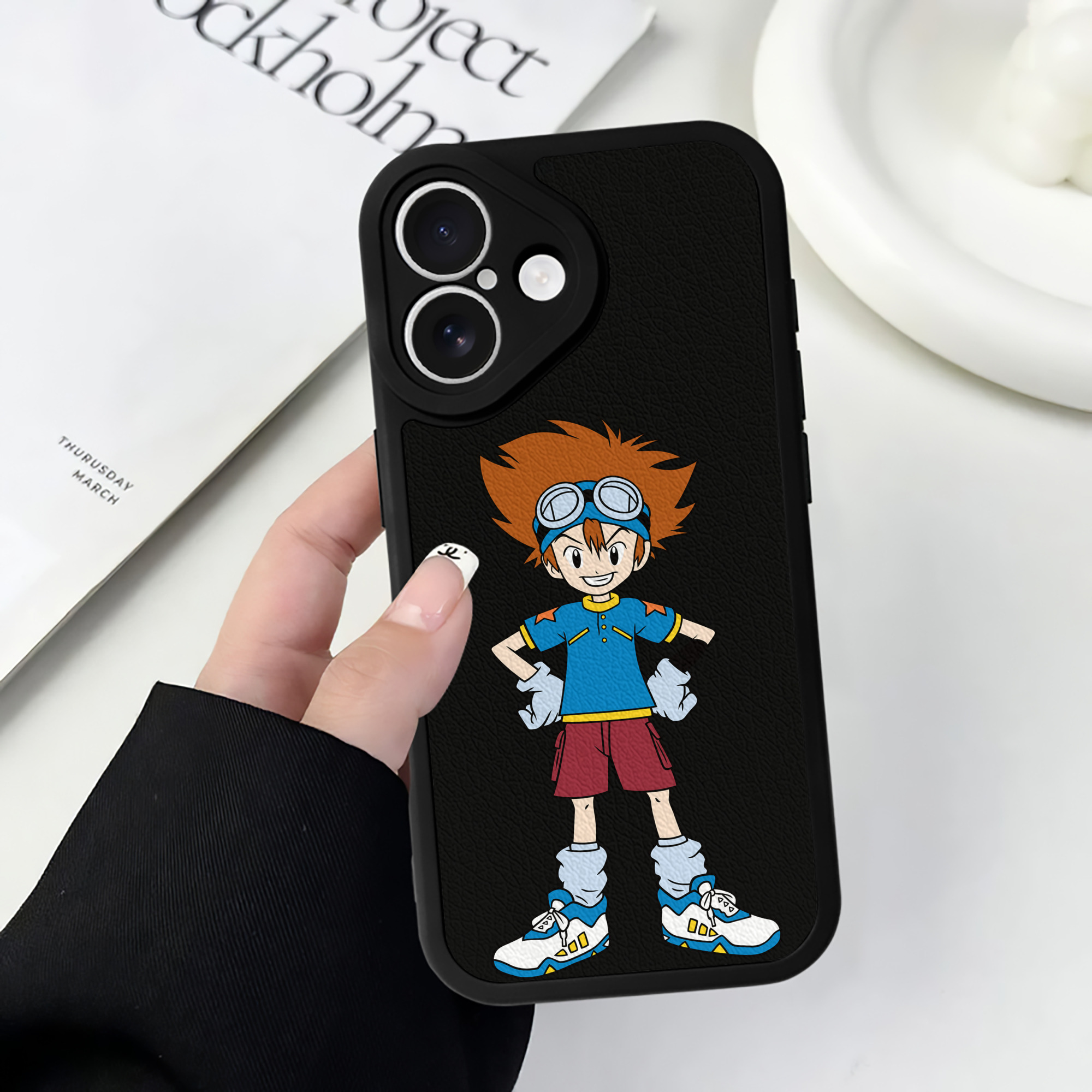 （画像用） Digimon デジタルモンスター/デジモン 【iPhone 16シリーズ対応】シリコンスマホケース（レザー調） 材質：シリコン